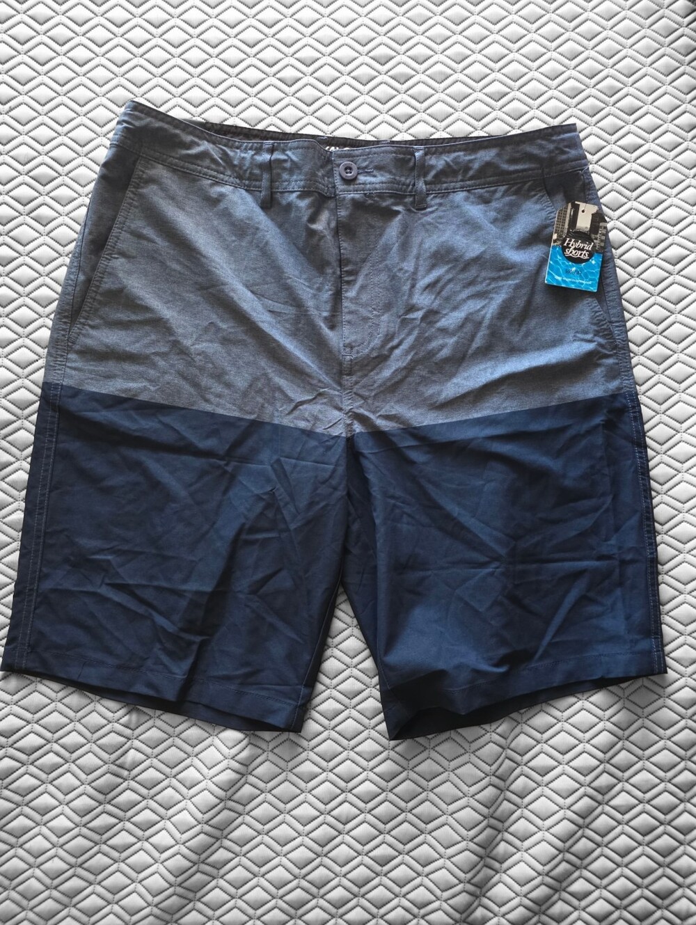 Men's Two-Tone Gray & Navy Hybrid Shorts Valor Size 36 Color block